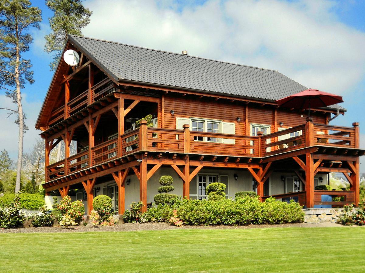 Affluent Chalet In Septon With Bubble Bath Villa Durbuy Exteriör bild